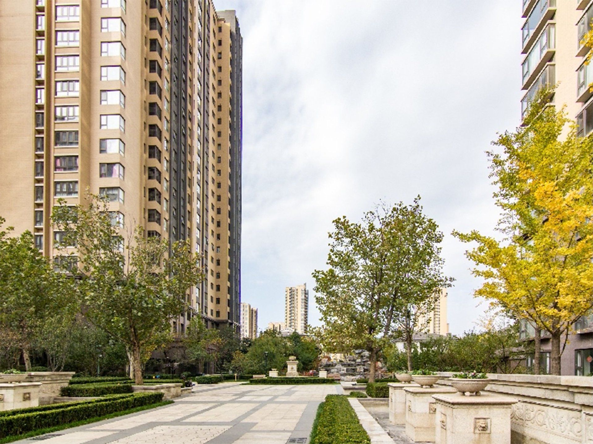 华贸城 - Beijing property leasing for expats