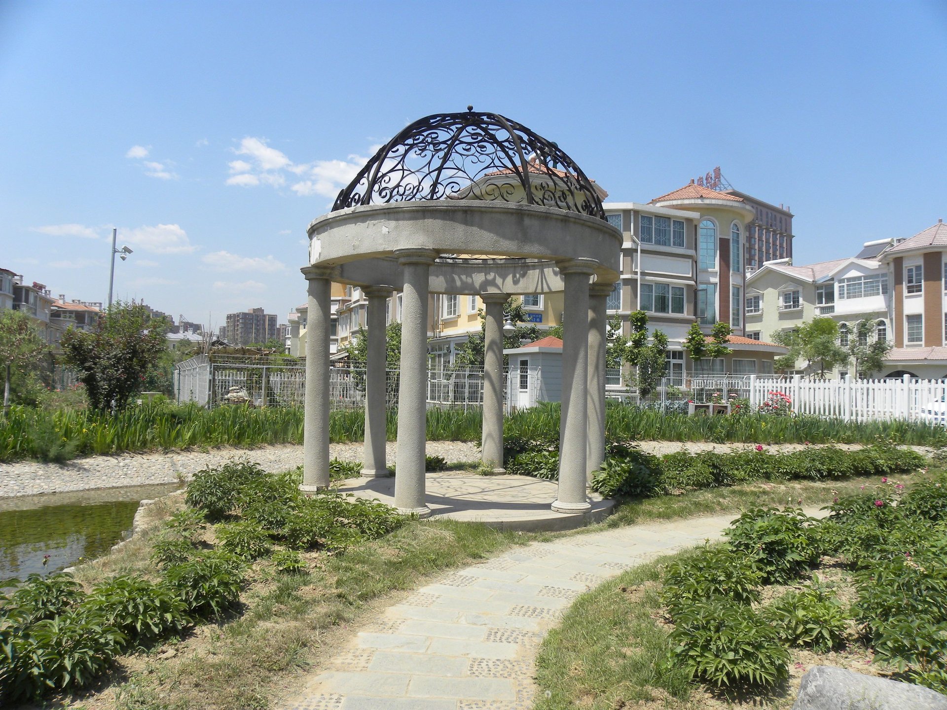 加州水郡一期 - Beijing property leasing for expats