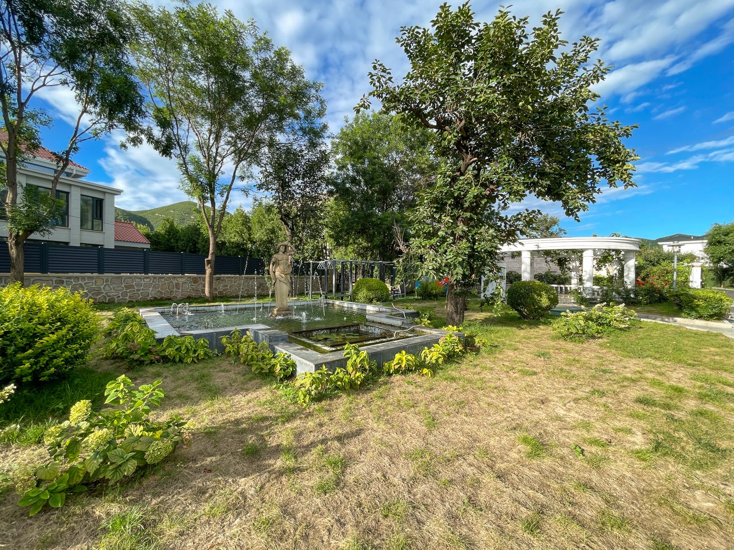 静之湖度假山庄 - Beijing property leasing for expats