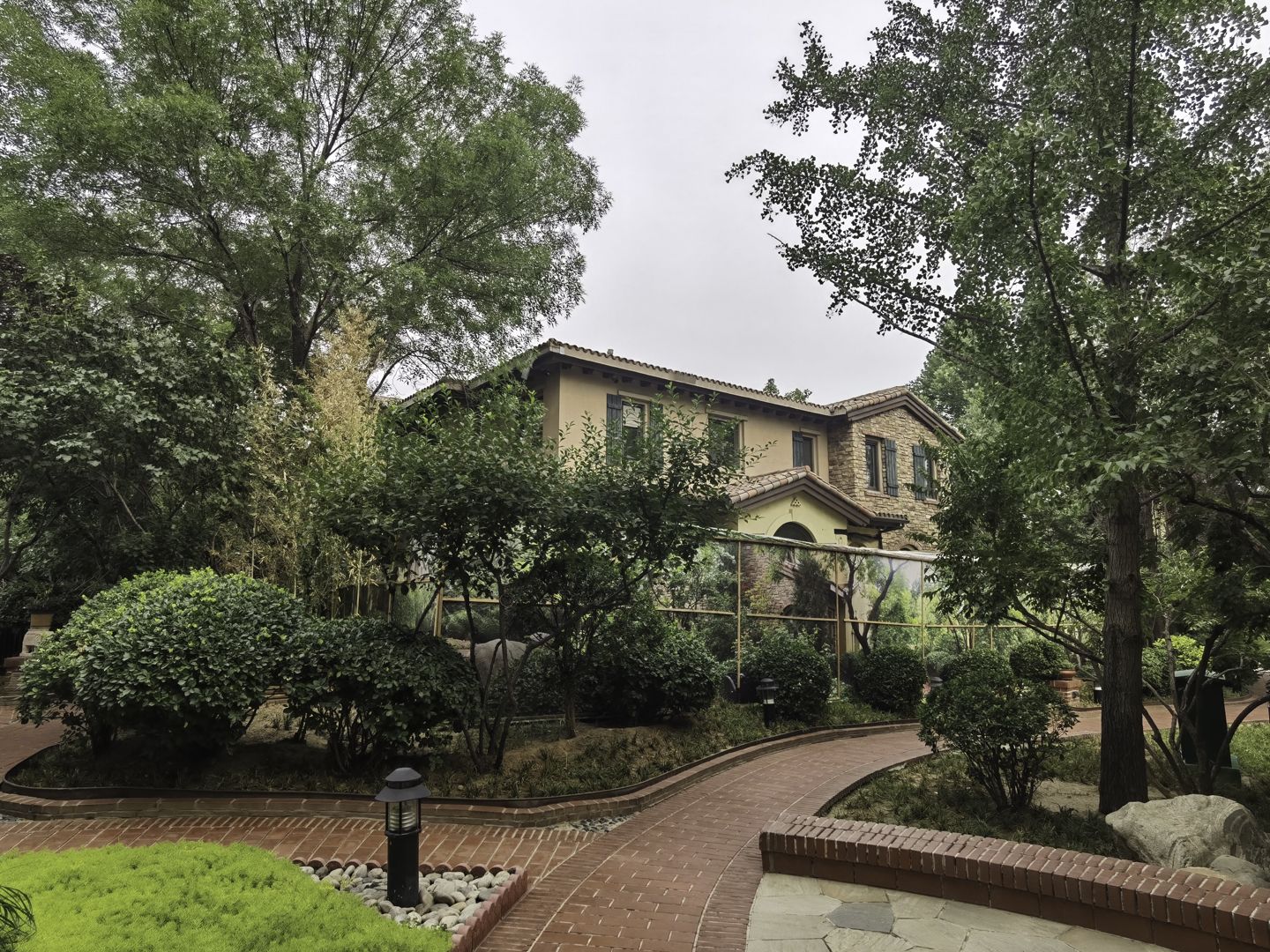 Longhu Yanlan Mountain - beijing expat housing photo 3