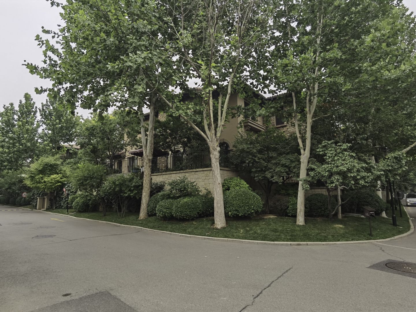 Longhu Yanlan Mountain - beijing expat housing photo 4