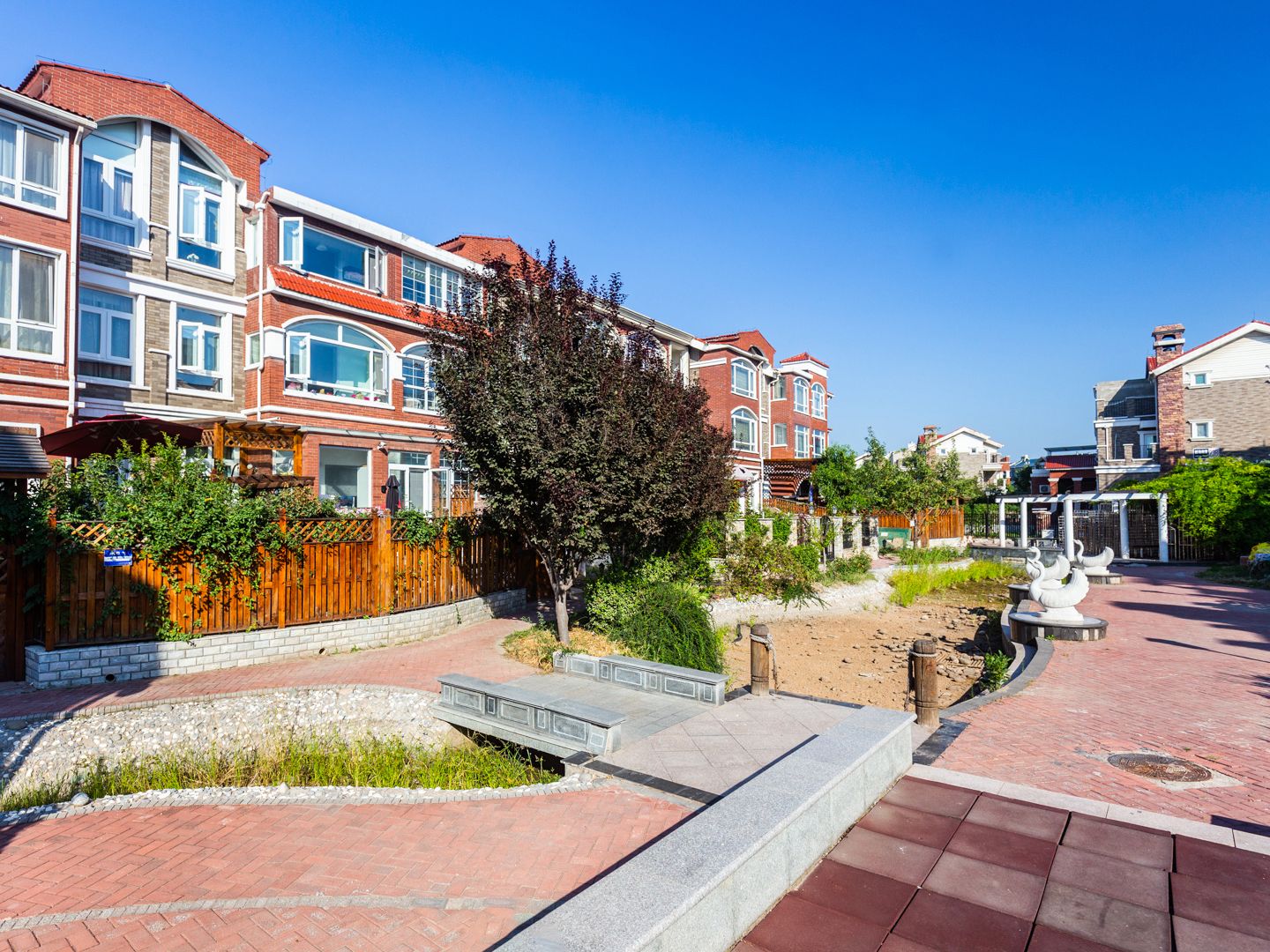 Swan Castle - beijing expat housing photo 1