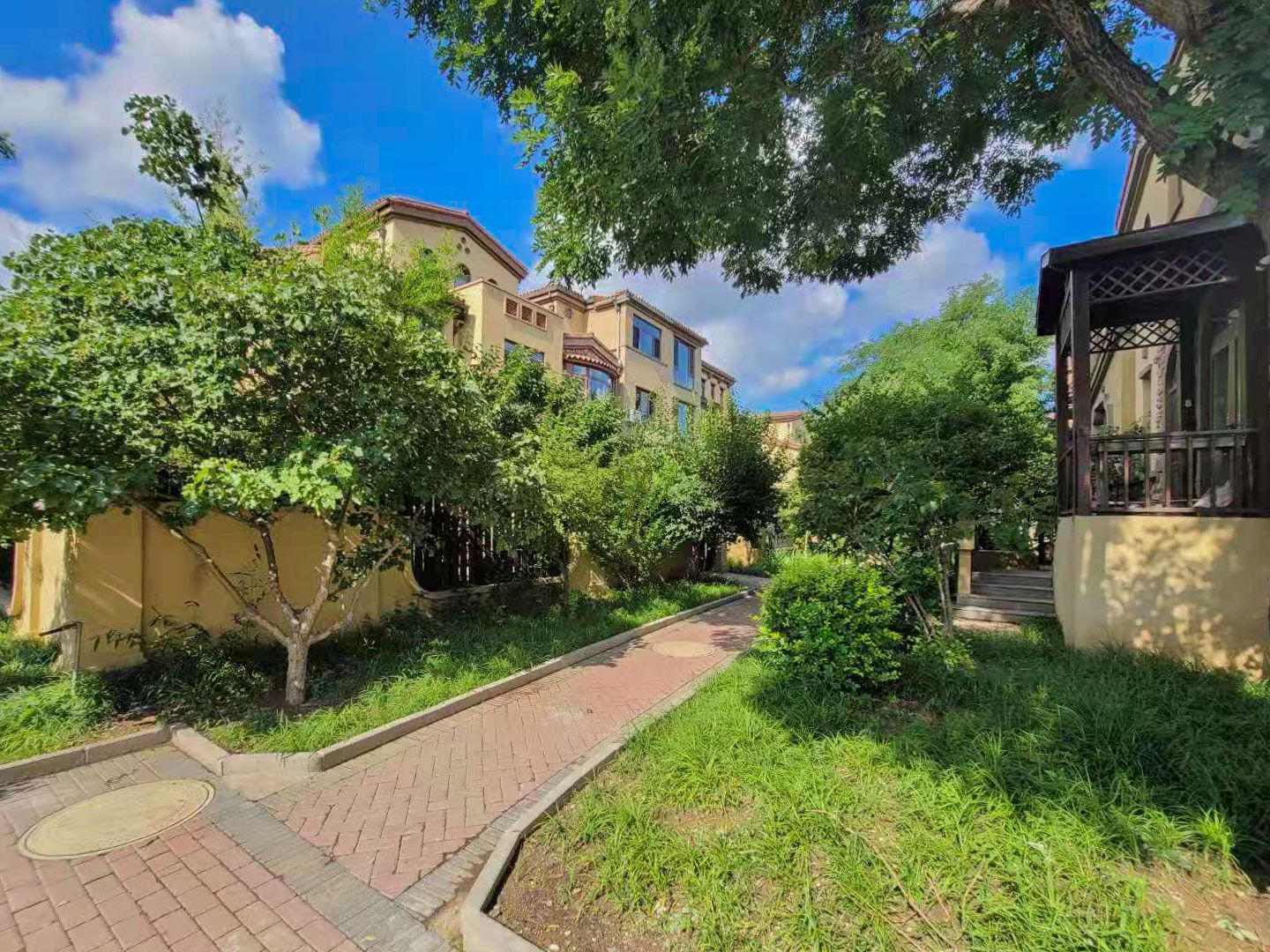 万通龙山逸墅 - Beijing property leasing for expats