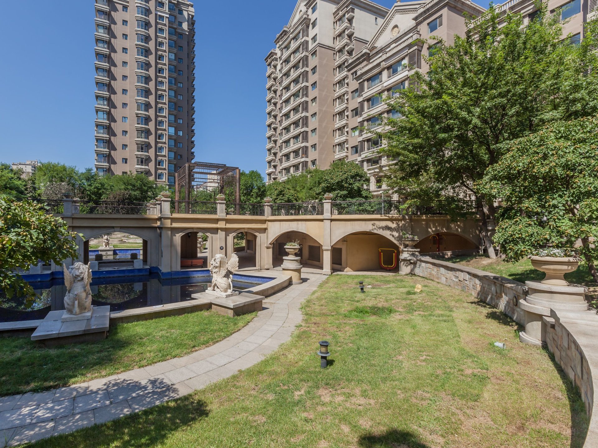 远洋万和城A区 - Beijing property leasing for expats