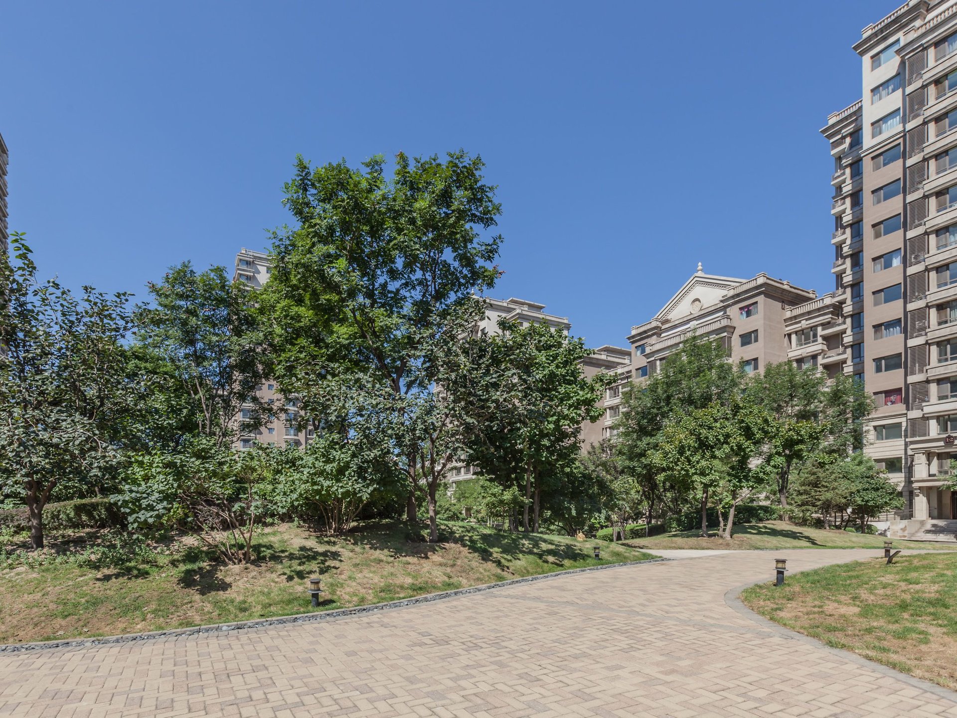 远洋万和城A区 - Beijing property leasing for expats