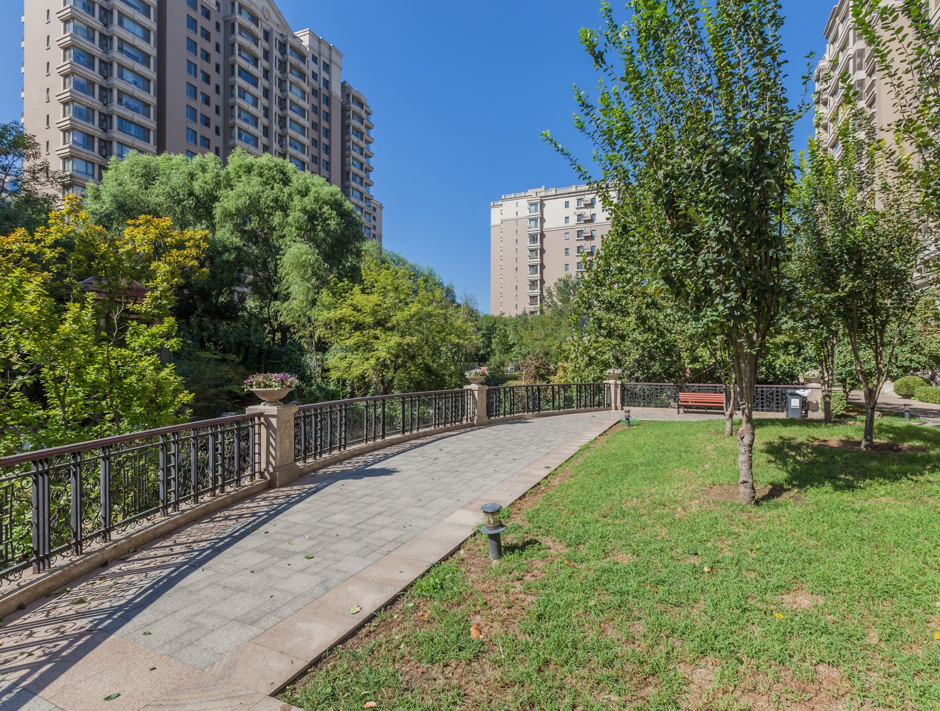 远洋万和城B区 - Beijing property leasing for expats